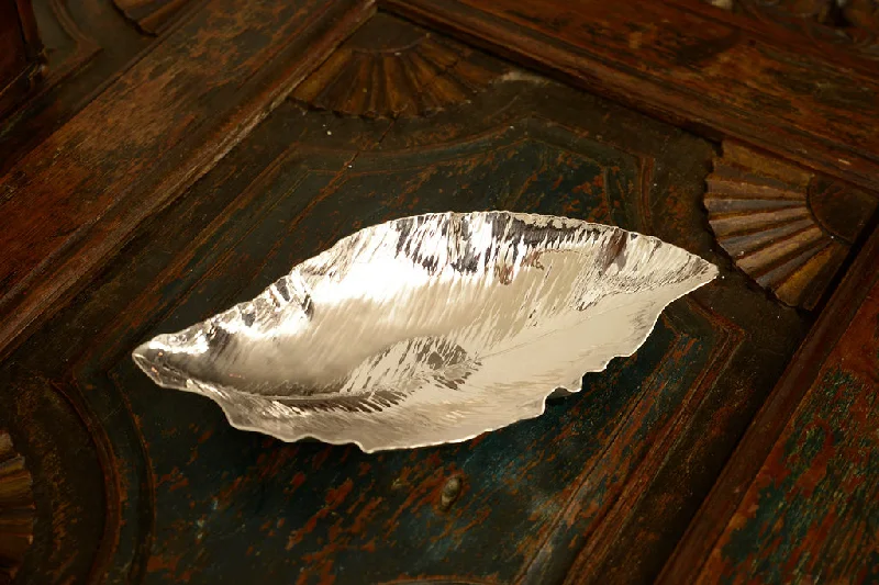 Casual plastic bowls for kids-Silver Magnolia Leaf Bowl