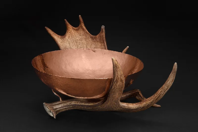 High-end crystal platters for guests-Copper Bowl with Moose Antler Stand