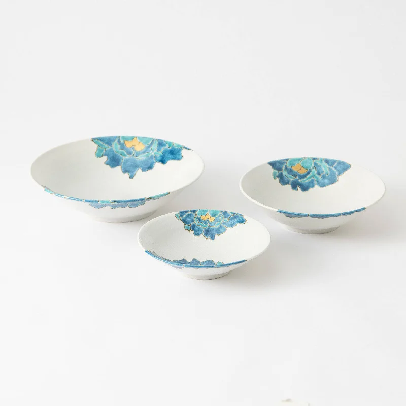 Bright colored plates for summer-Souraku-An Blue Peony Bowl Set A