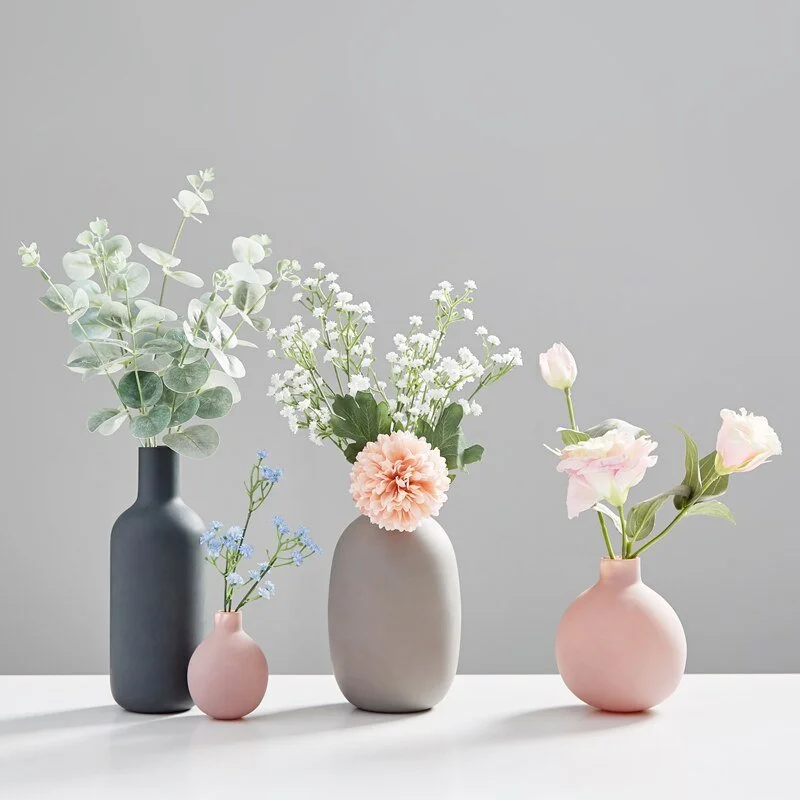 Casual cotton throws for living rooms-Minimalist Ceramic Vase