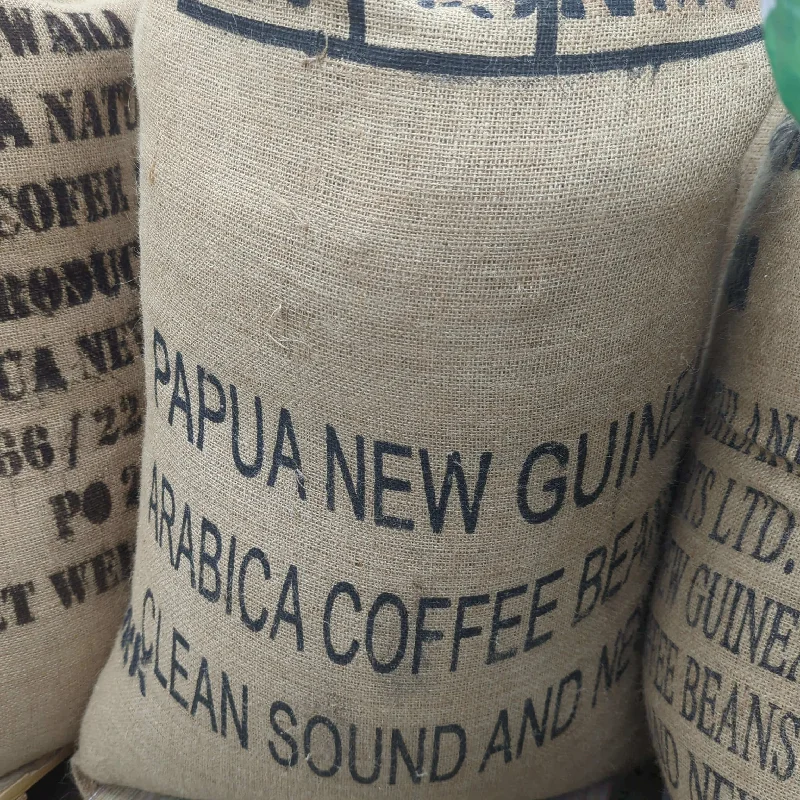 Lightweight travel mugs for hiking-Papua New Guinea Nebilyer Peaberry