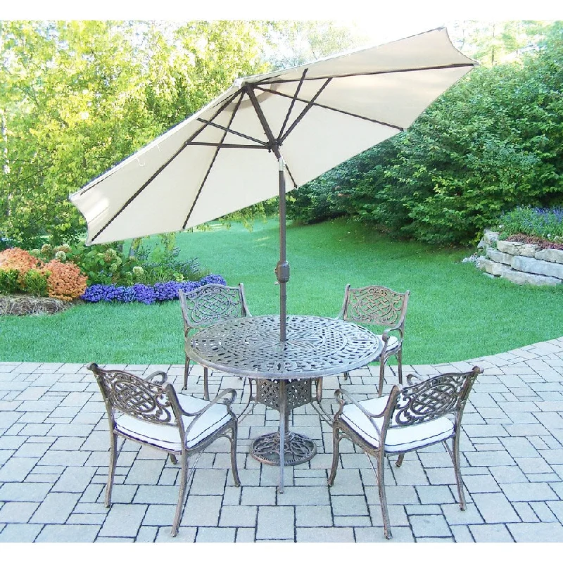 Oversized rugs for open spaces-7 pc Dining Set with Round Table, 4 Cushioned Chairs, Umbrella, stand